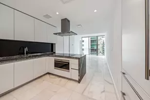 700 NE 26th Terrace, Miami, FL 33137 - Photo 3