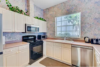 919 Augusta Pointe Drive, Palm Beach Gardens, FL 33418 - Photo 5