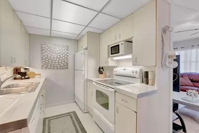 2051 Cambridge C, Deerfield Beach, FL 33442 - Photo 7