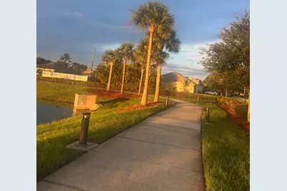 944 SE Browning Ave, Port Saint Lucie, FL 34983 - Photo 1