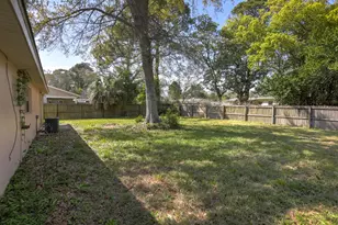 607 Hollywood Blvd E, Mary Esther, FL 32569 - Photo 37