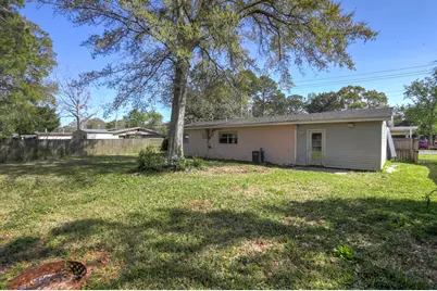 607 Hollywood Boulevard E, Mary Esther, FL 32569 - Photo 35