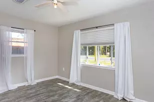 607 Hollywood Blvd E, Mary Esther, FL 32569 - Photo 11