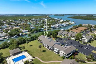 3212 S Lakeview Cir, Fort Pierce, FL 34949 - Photo 3