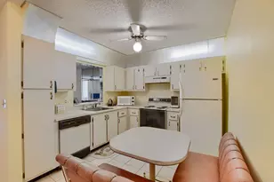 9244 Flynn Cir, Boca Raton, FL 33496 - Photo 5