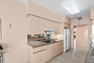 500 SE Mizner Blvd, Boca Raton, FL 33432 - Photo 15