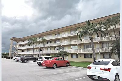 300 Village Green Circle S, Unit #220, Palm Springs, FL 33461 - Photo 33