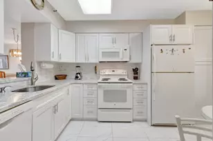 14425 Strathmore Ln, Delray Beach, FL 33446 - Photo 19