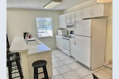 621 NE 3rd Avenue, Unit #Front, Delray Beach, FL 33444 - Photo 5
