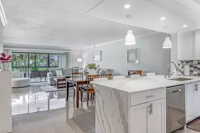 12926 Briarlake Drive, Unit #201, Palm Beach Gardens, FL 33418 - Photo 21