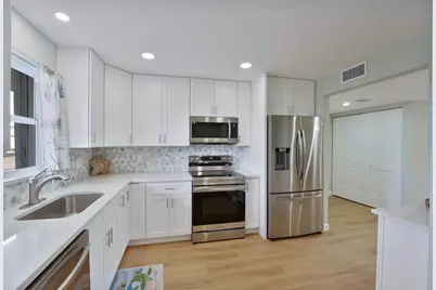 801 Lake Shore Drive, Unit #112, Lake Park, FL 33403 - Photo 9