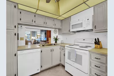 2717 Florida Boulevard, Unit #124, Delray Beach, FL 33483 - Photo 5