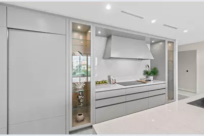 220 SE Mizner Boulevard, Unit #404, Boca Raton, FL 33432 - Photo 11