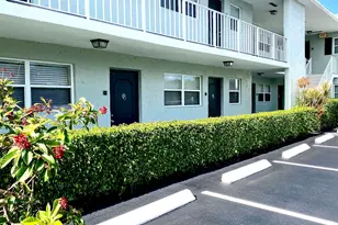 665 Glouchester St, Boca Raton, FL 33487 - Photo 1