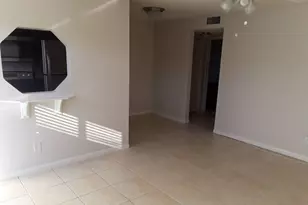 665 Glouchester St, Boca Raton, FL 33487 - Photo 3