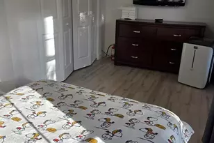 2285 Saratoga Ln, West Palm Beach, FL 33409 - Photo 15