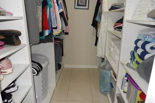 725 Lori Dr, Palm Springs, FL 33461 - Photo 9