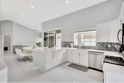 7 Wyndham Lane, Palm Beach Gardens, FL 33418 - Photo 19