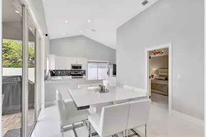 7 Wyndham Lane, Palm Beach Gardens, FL 33418 - Photo 13