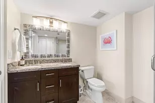 4200 N Ocean Dr, Singer Island, FL 33404 - Photo 23