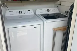 754 NE 40th St, Oakland Park, FL 33334 - Photo 25