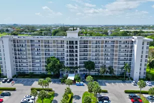 3050 N Palm Aire Dr, Pompano Beach, FL 33069 - Photo 1