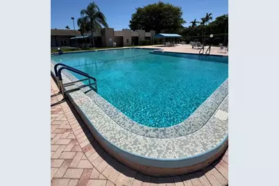 721 Lori Drive, Unit #210, Palm Springs, FL 33461 - Photo 3