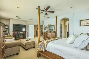 694 Cresta Cir, West Palm Beach, FL 33413 - Photo 19