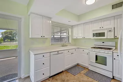 691 SE Harbor View Drive, Port Saint Lucie, FL 34953 - Photo 17