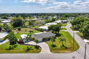 691 SE Harbor View Dr, Port Saint Lucie, FL 34953 - Photo 53