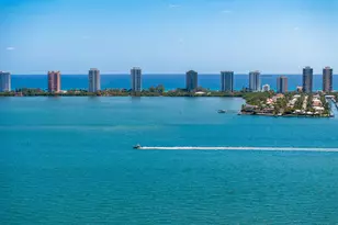 401 Lake Shore Dr, Lake Park, FL 33403 - Photo 5