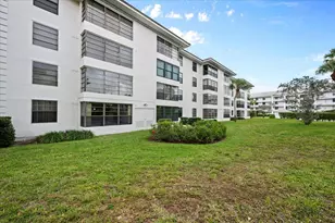 3526 Whitehall Dr, West Palm Beach, FL 33401 - Photo 11