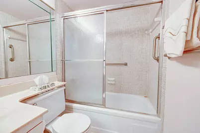 2070 Guildford D, Boca Raton, FL 33434 - Photo 11