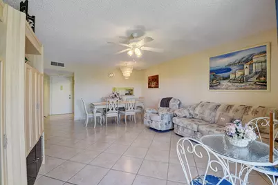 5370 Las Verdes Circle, Unit #324, Delray Beach, FL 33484 - Photo 11