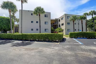 5370 Las Verdes Circle, Unit #324, Delray Beach, FL 33484 - Photo 3