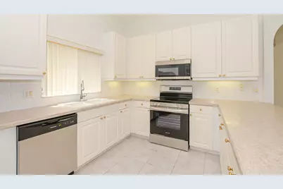 600 NW Lambrusco Drive, Port Saint Lucie, FL 34986 - Photo 15