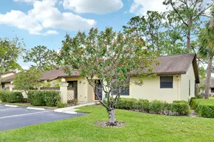 135 Manchineel Ct, Royal Palm Beach, FL 33411 - Photo 3