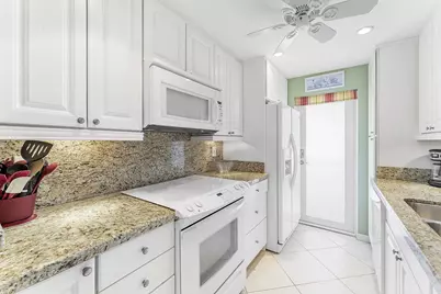 101 NE 19th Avenue, Unit #208, Deerfield Beach, FL 33441 - Photo 15