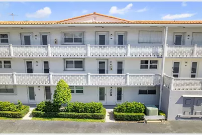 101 NE 19th Avenue, Unit #208, Deerfield Beach, FL 33441 - Photo 9