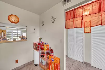 9621 Sunrise Lakes Boulevard, Unit #104, Sunrise, FL 33322 - Photo 17