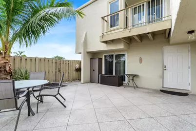 12128 Regal Court E, Wellington, FL 33414 - Photo 9