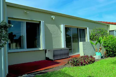 2532 Boundbrook Drive S, Unit #105, Palm Springs, FL 33406 - Photo 27