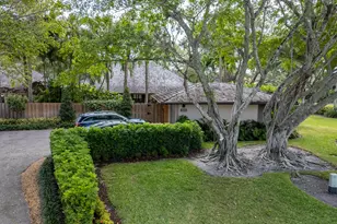 11669 Wimbledon Cir, Wellington, FL 33414 - Photo 25