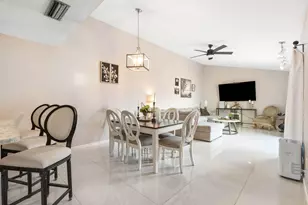 4643 Holly Lake Dr, Lake Worth, FL 33463 - Photo 5