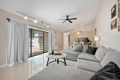 4643 Holly Lake Drive, Lake Worth, FL 33463 - Photo 7