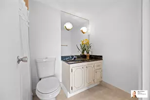137 Golden Isles Dr, Hallandale Beach, FL 33009 - Photo 25