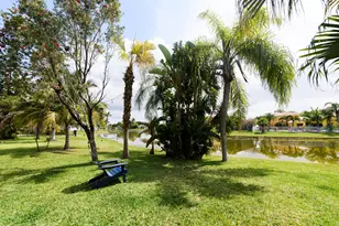 3693 Miramontes Cir, Wellington, FL 33414 - Photo 31