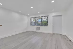 110 Dorchester E, West Palm Beach, FL 33417 - Photo 3