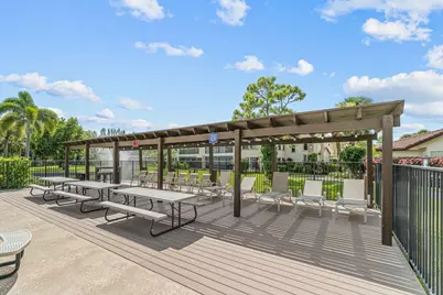 3362 Lucerne Park Drive, Unit #421, Greenacres, FL 33467 - Photo 17