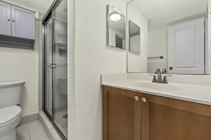 1830 Embassy Dr Unit, West Palm Beach, FL 33401 - Photo 15